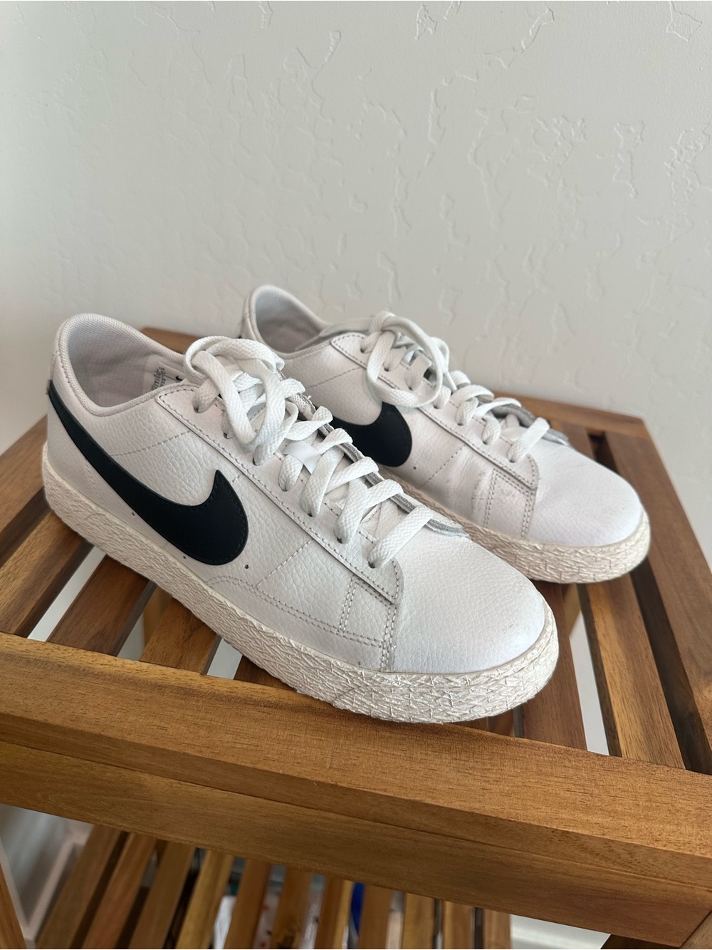 Nike White Sneakers - Womens Size 7 or 5.5 Youth